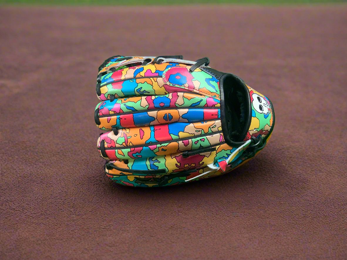 11.75 inch Limited Edition Rico X @1hunna_g, right hand thrower, closed L web, smooth kip leather.